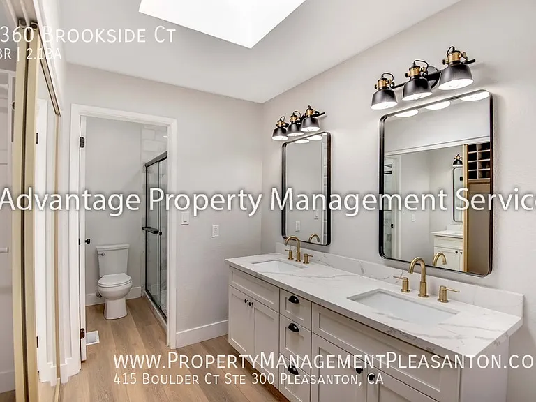 5360 Brookside Ct — Photo 11
