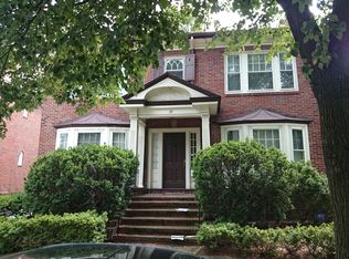 39 Lawton St, Brookline, MA 02446