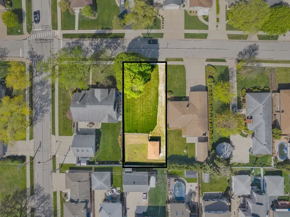 6105 N Emerson St, Rosemont, IL 60018