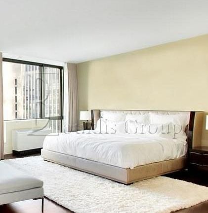 3rd image of 59 John St APT 6B