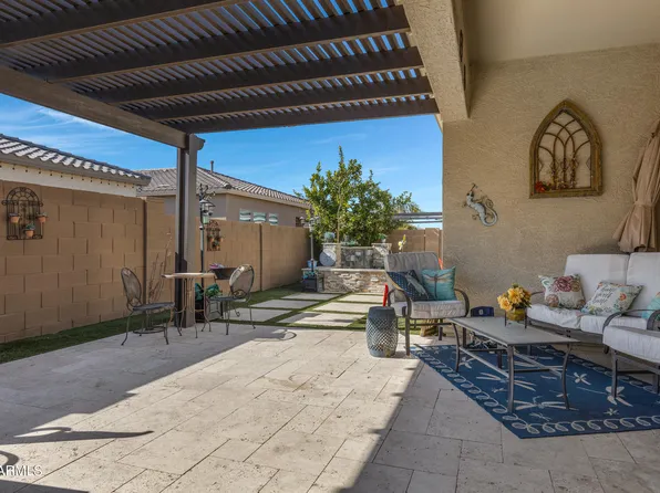 369 W GLACIER BAY Drive, San Tan Valley, AZ 85140