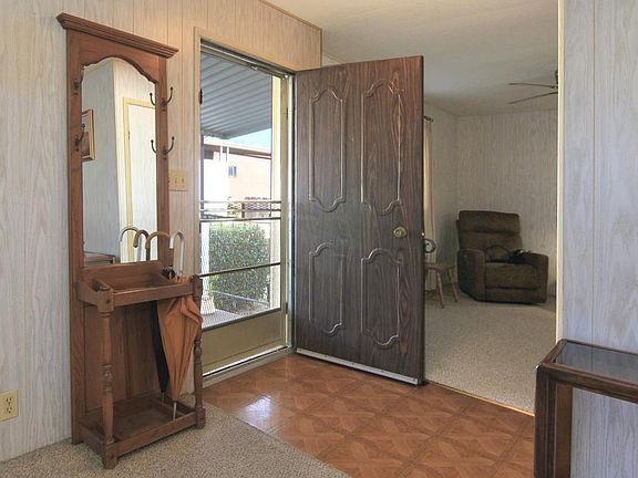 4th image of 4425 Clares St #3