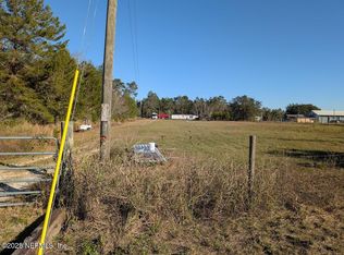 104 Pettit Rd, Crescent City, FL 32112