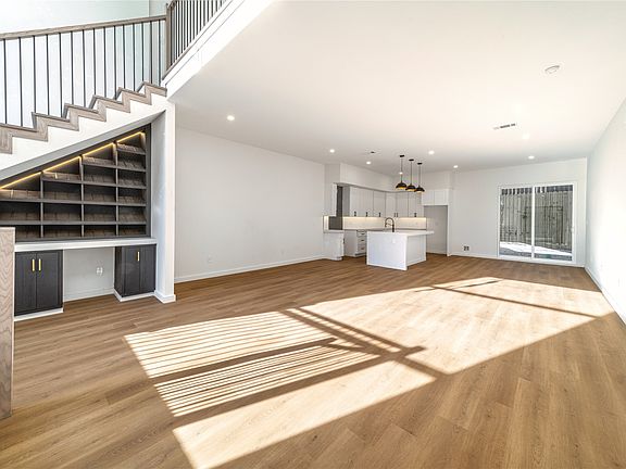 4th image of 438 Bonnie View Rd