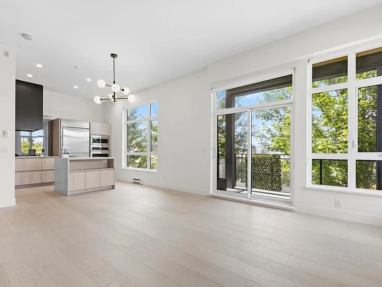 300 Salter St #205 — Photo 7