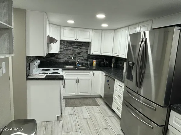 1734 W TUCKEY Lane #14, Phoenix, AZ 85015