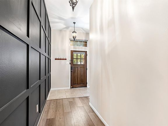 5th image of 12127 Carriage Oak Cir
