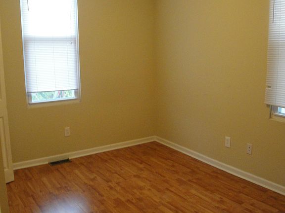 5th image of 1717 N Gratz St Floor 2