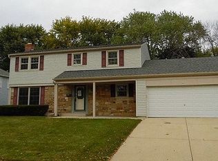 1231 Allison Ln, Schaumburg, IL 60194