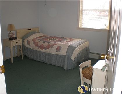 3rd bedroom - 2nd floor