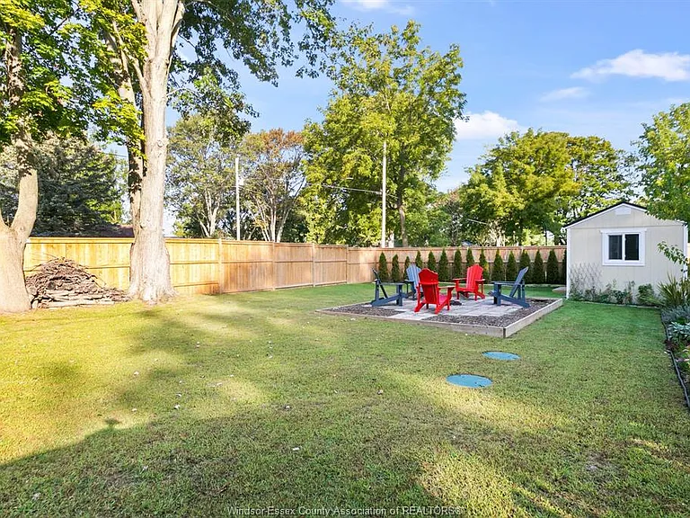 864 Lawrence Dr — Photo 26