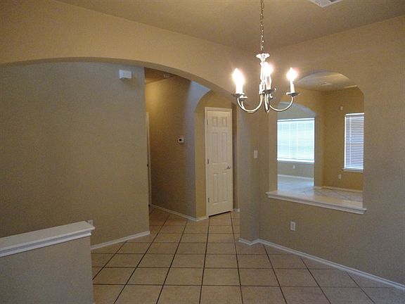 3rd image of 2013 Charlotte Estates Dr