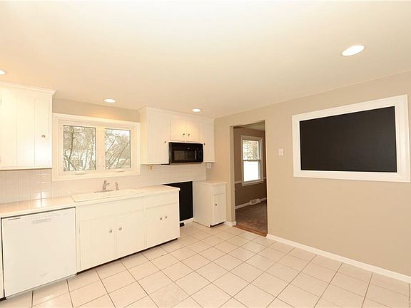 5th image of 53 Sleepy Hollow Ln