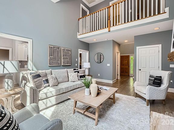 4th image of 119 Taylor Ct