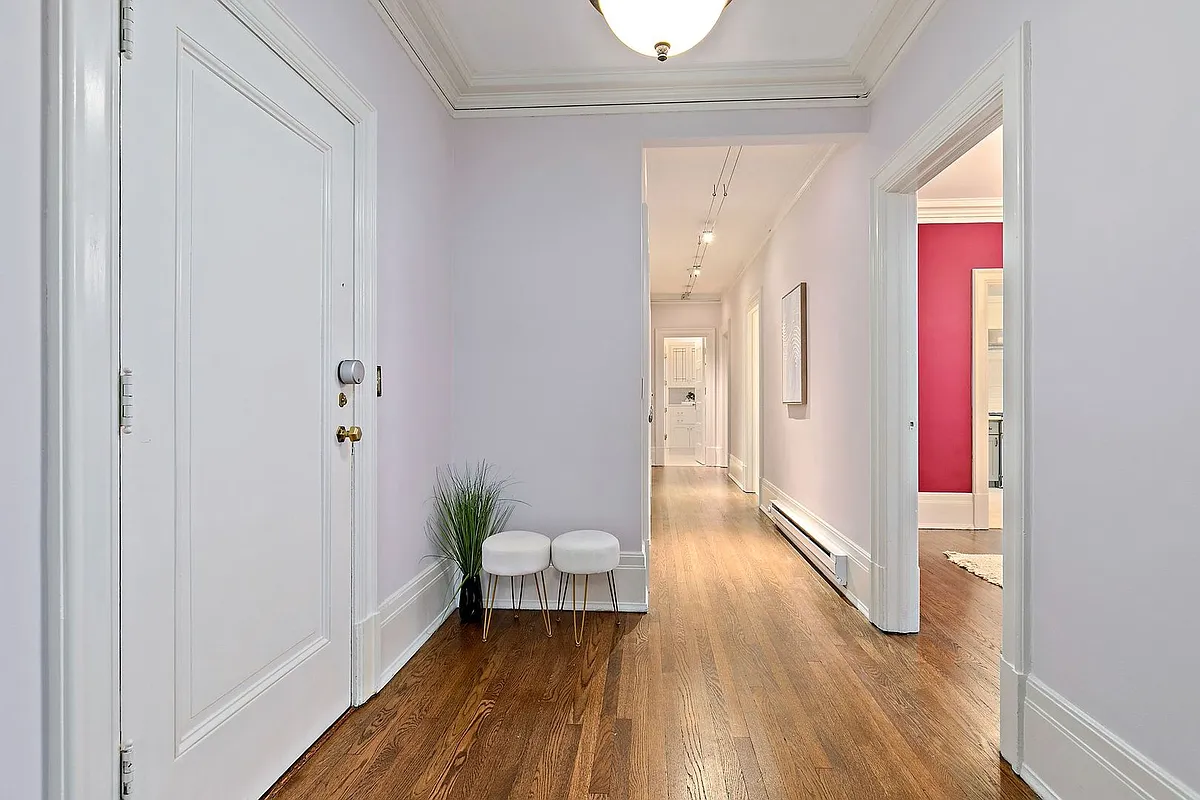 Building Photo - 615 Boren Ave #27