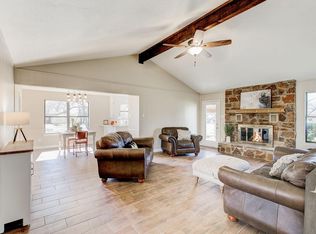 1111 3rd St, Granbury, TX 76048