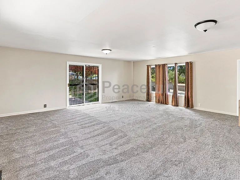 1363 S 1300 E — Photo 21