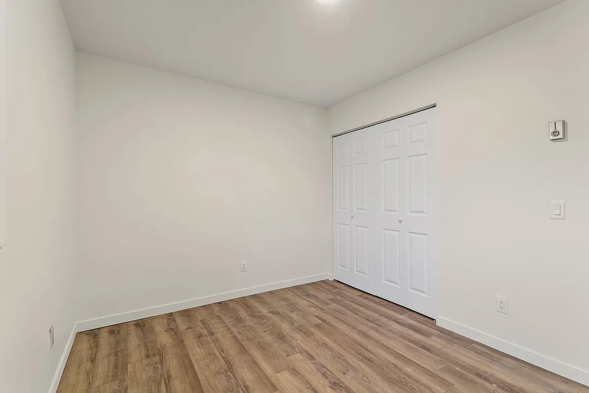 Building Photo - 117 Washburn Rd #2