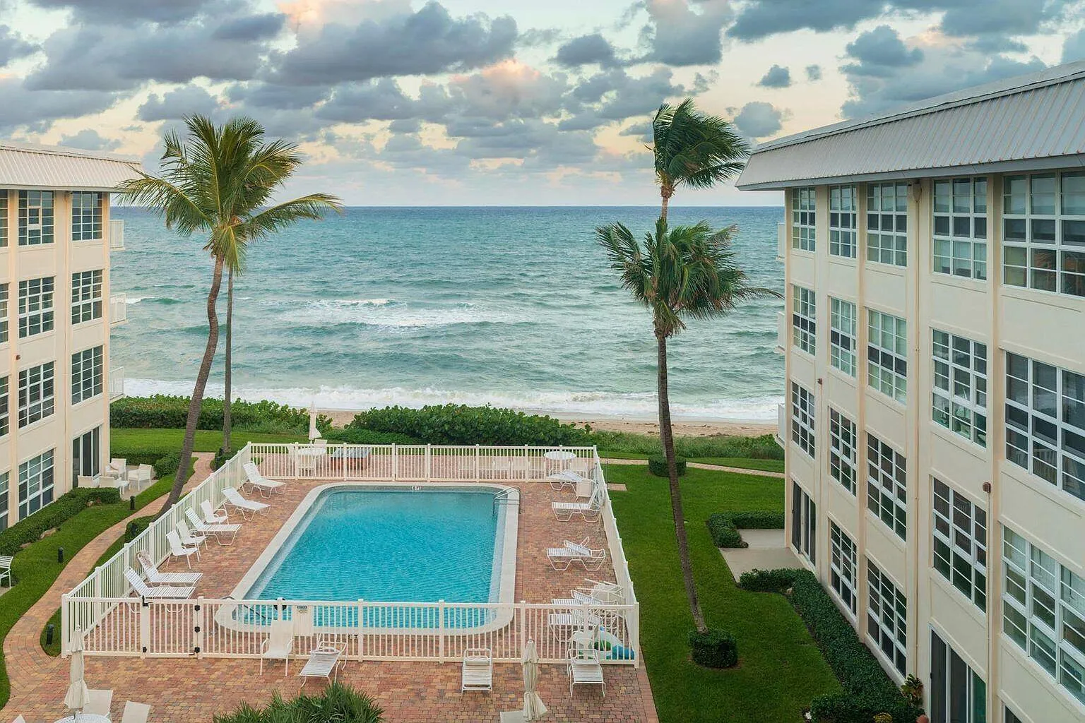 1 bed, 1.0 bath, 755 sqft, $4,000 — Photo 1