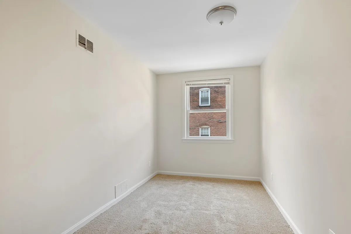 Building Photo - 3463 Minnesota Ave SE #4