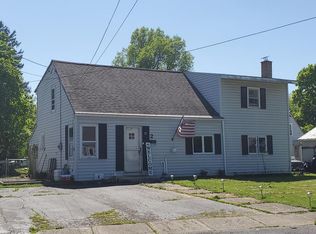 2 Circuit Dr, Elmira, NY 14904