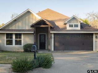 300 Rita Dr, Lindale, TX 75771