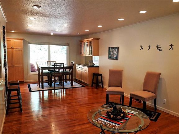 3rd image of 2604 Falcon Dr NE