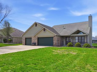 8749 Carriage Ln, Pendleton, IN 46064