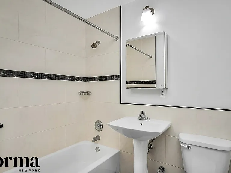 1203 Jackson Ave #2E — Photo 6