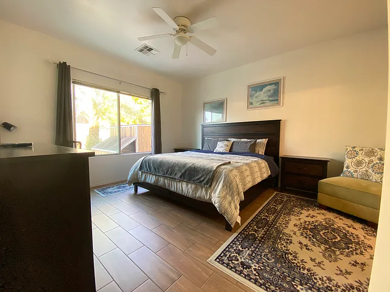 W Valentine Ave — Photo 19