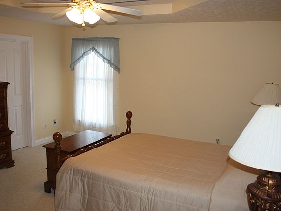 5th image of 725 Bear Creek Way