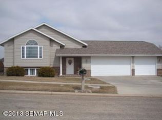 1150 Golfers Ct SE, Rochester, MN 55904