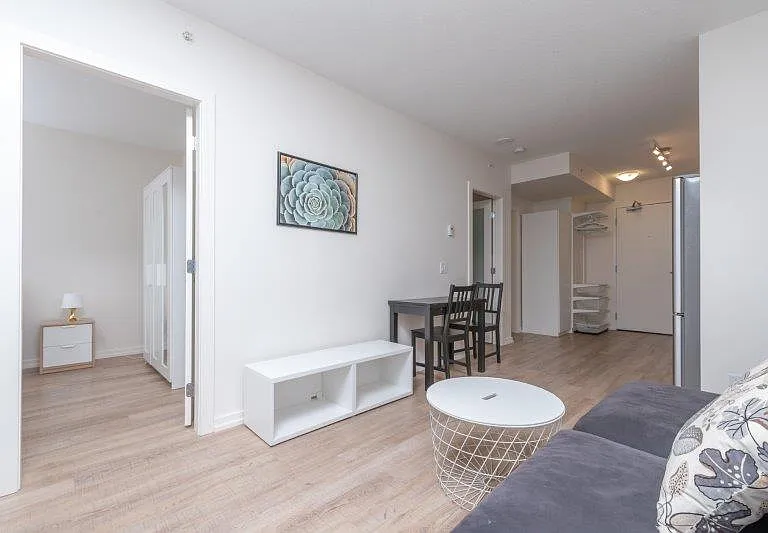 450 8th Ave SE #308 — Photo 5