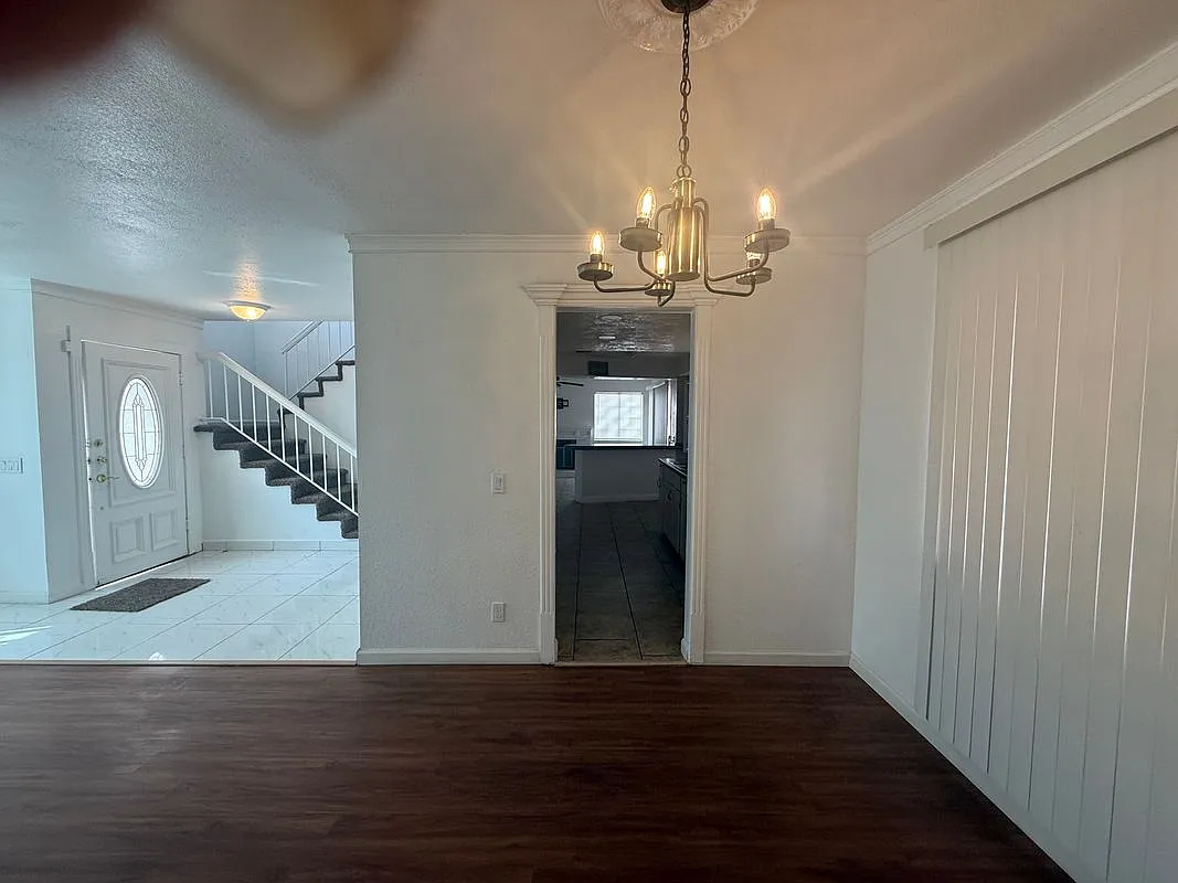 4 bed, 2.5 bath, 1676 sqft, $2,950 — Photo 3