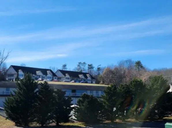 Spring Mills & Evergreen Apartments