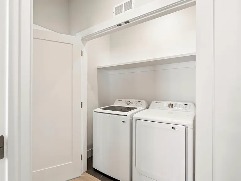 3075 S Delaware St — Photo 24