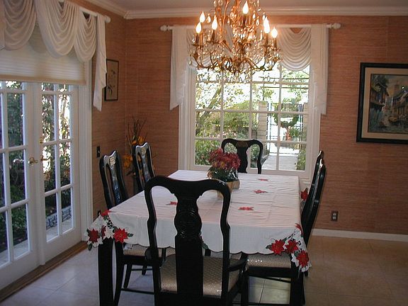 Formal dining room