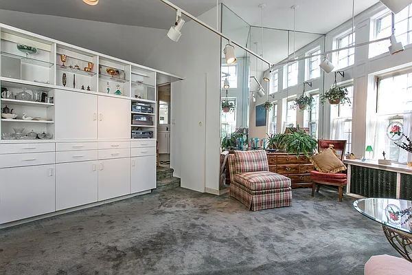 Sold by Terrace Sotheby's International Realty | media 33