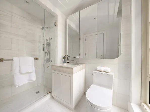 16 Fifth Avenue image 20 of 20