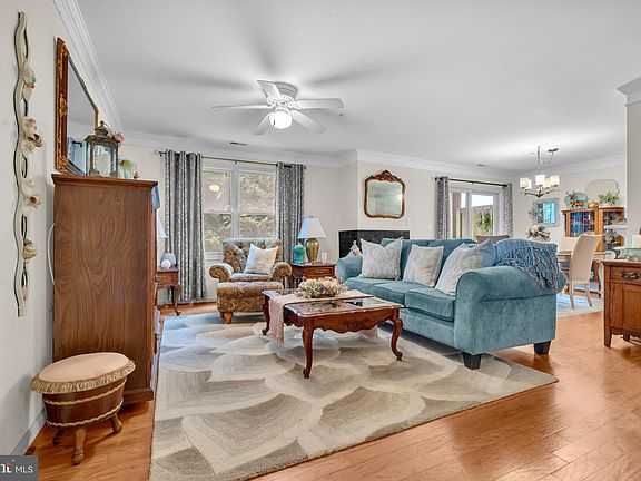 2nd image of 605 Teal Ct
