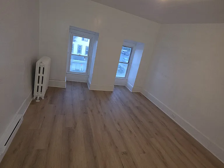 244 S Oak St #1 — Photo 11