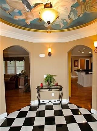 Gorgeious Foyer