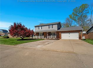 122 Moorefield Pl, Scott Depot, WV 25560