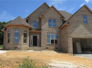 8216 Messenger Ct, Stokesdale, NC 27357