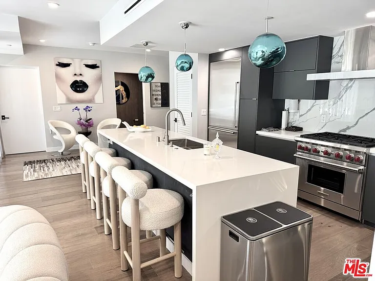 1017 N Croft Ave #103 — Photo 8