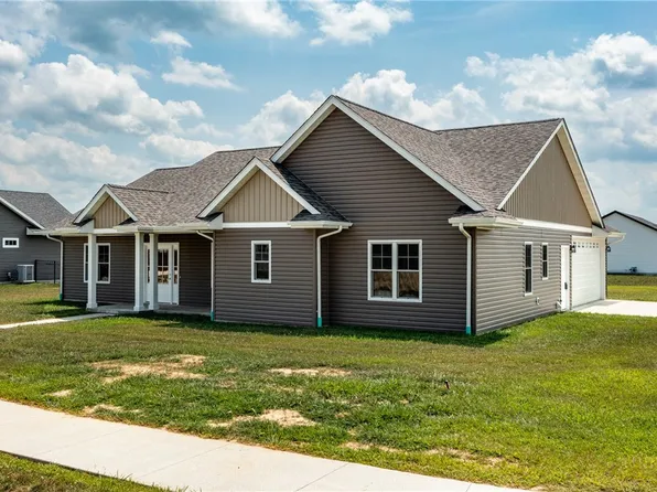 319 Memorial Dr, Dieterich, IL 62424