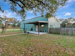 2133 County Road 125, Edna, TX 77957