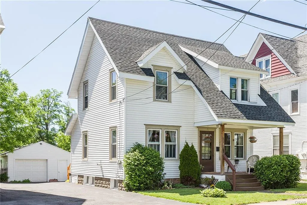 127 Lillian Ave photo 1