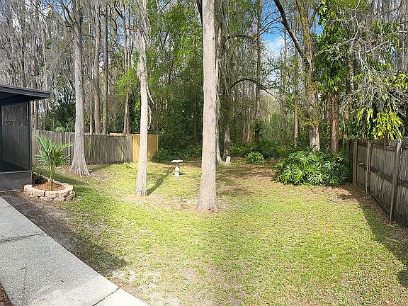 3rd image of 3229 Laurel Dale Dr