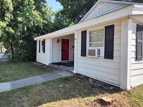 69 Nelson Ave Photo 1